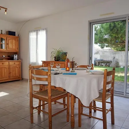 Maison Cosy Proche Avec Jardin Clos Et Terrasse - Fr-1-224b-735 Holiday home